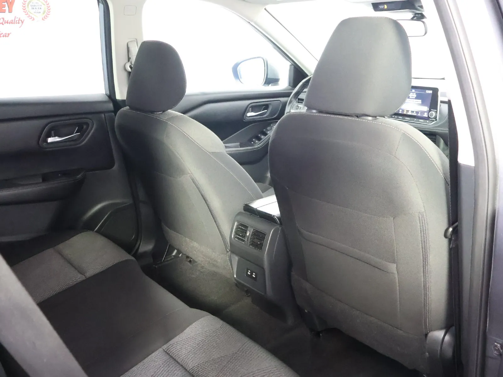 Nissan Rogue photo 48