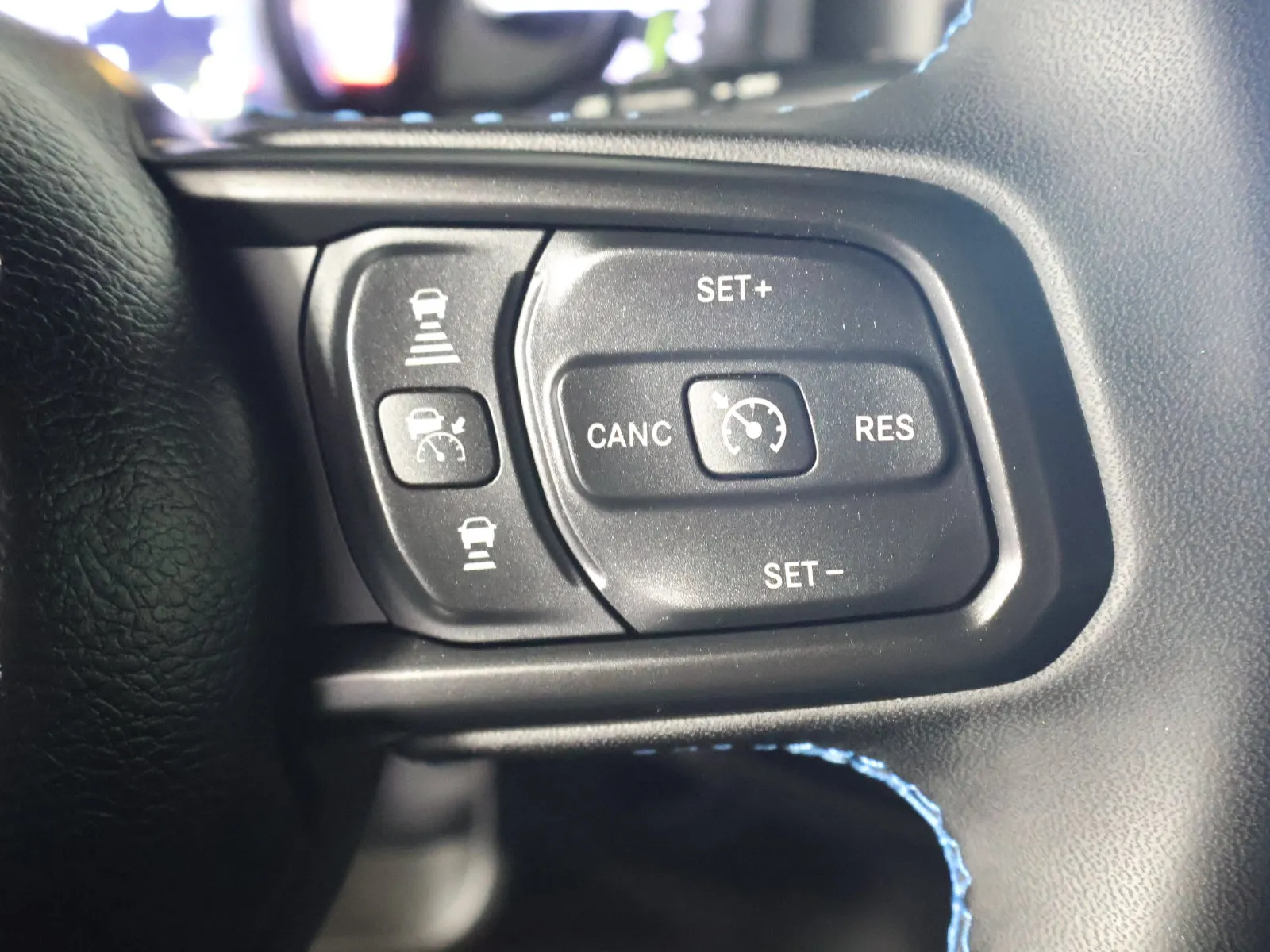 Jeep Wrangler photo 34