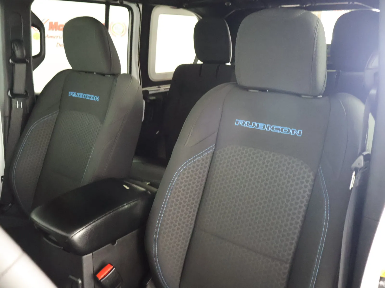 Jeep Wrangler photo 24