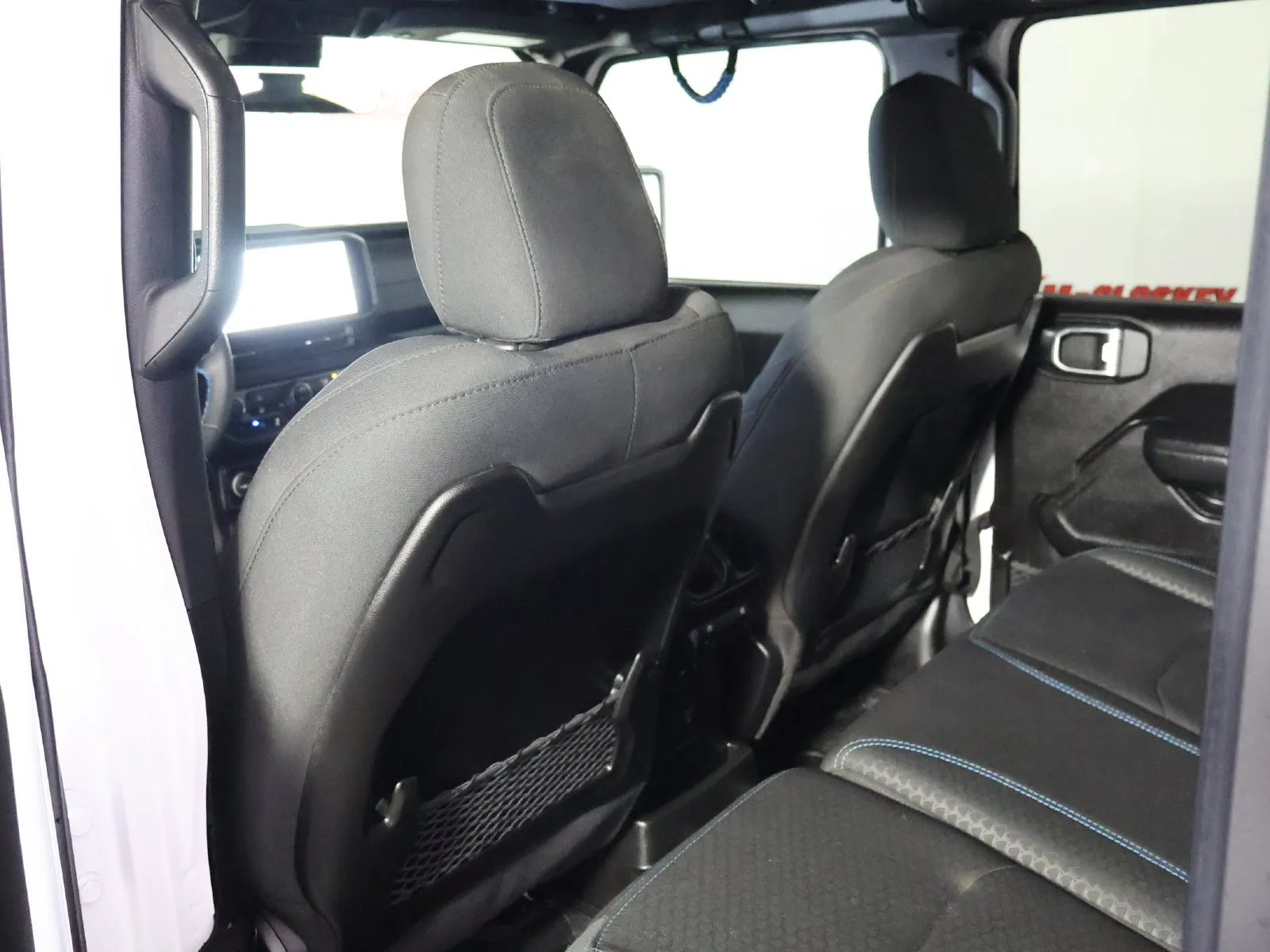 Jeep Wrangler photo 43
