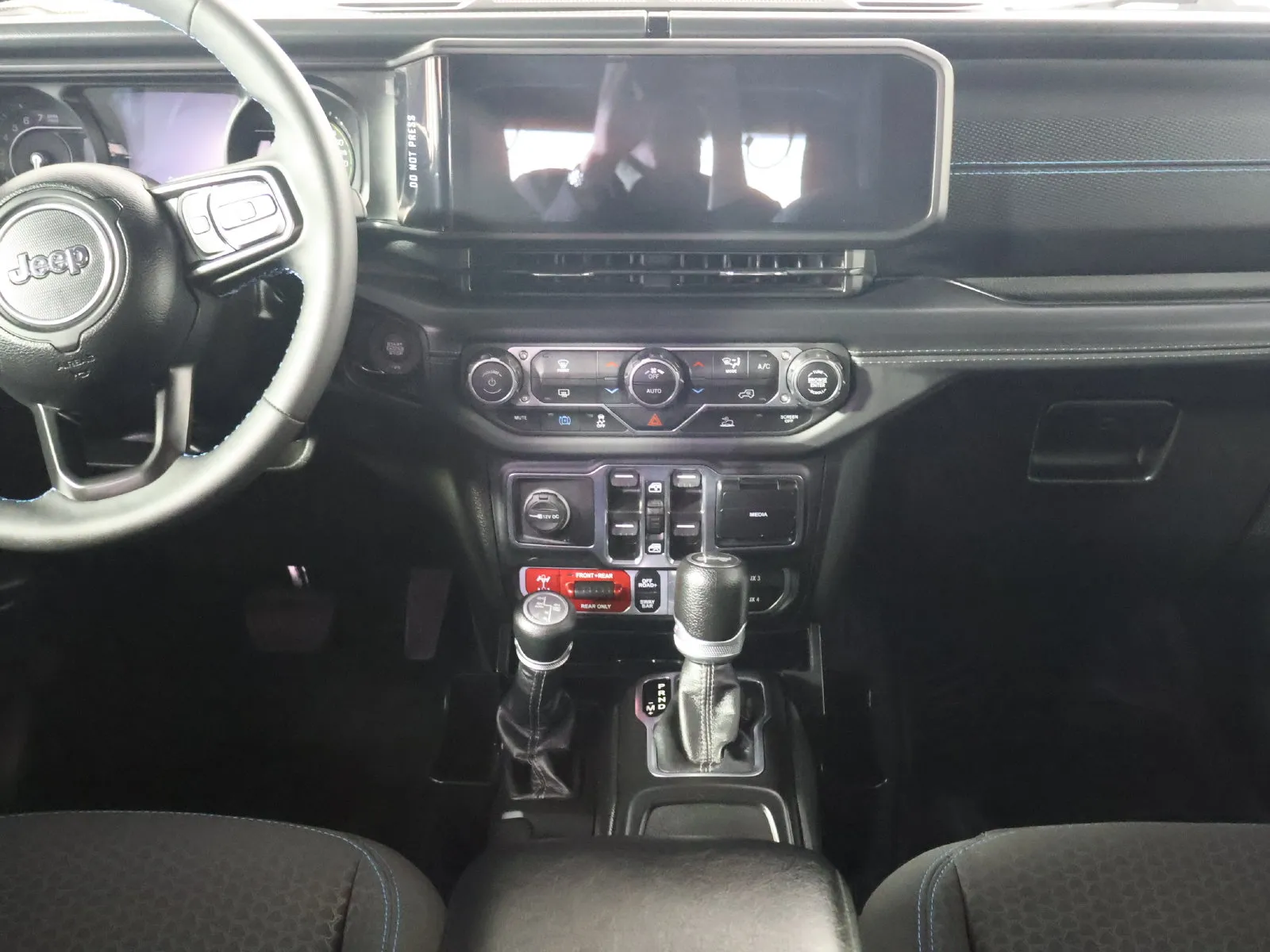 Jeep Wrangler photo 25