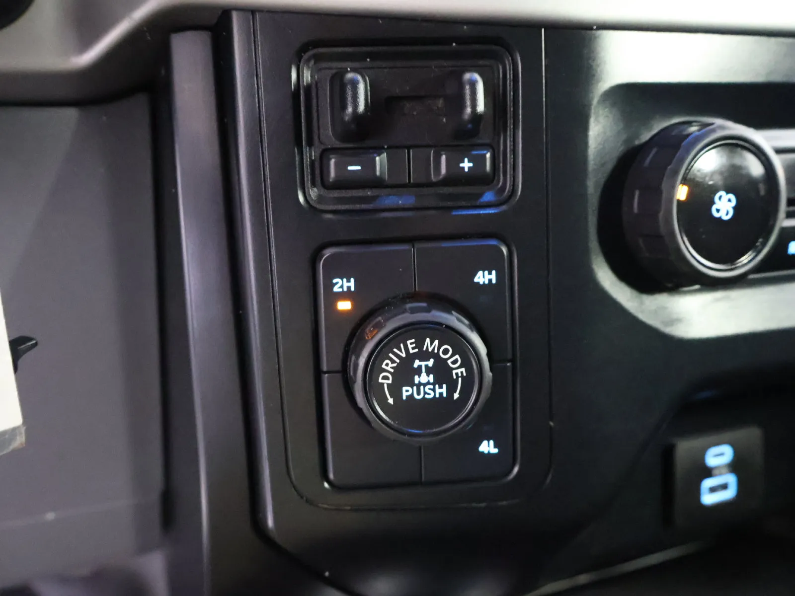 Ford F-150 photo 40