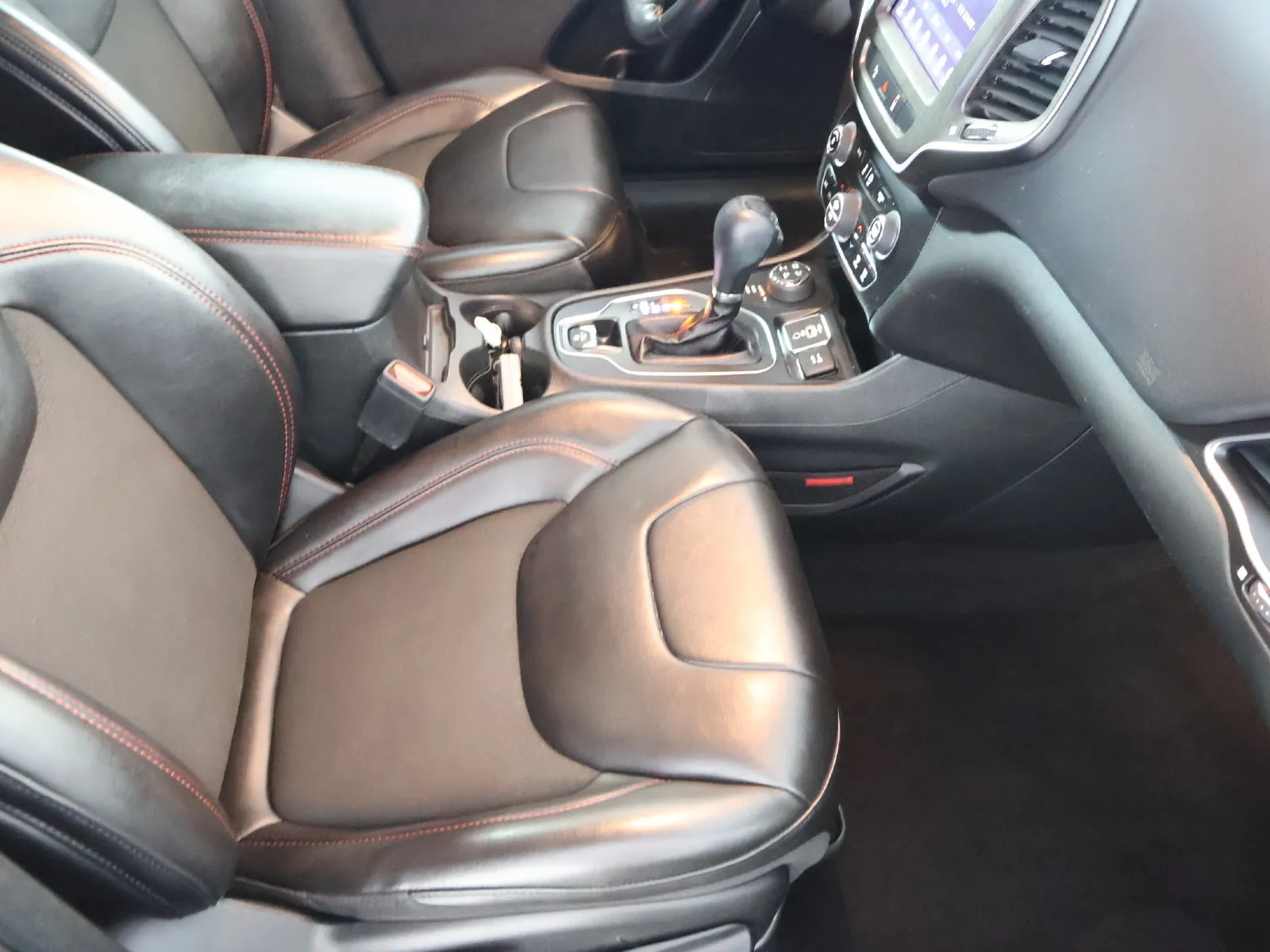 Jeep Cherokee photo 55