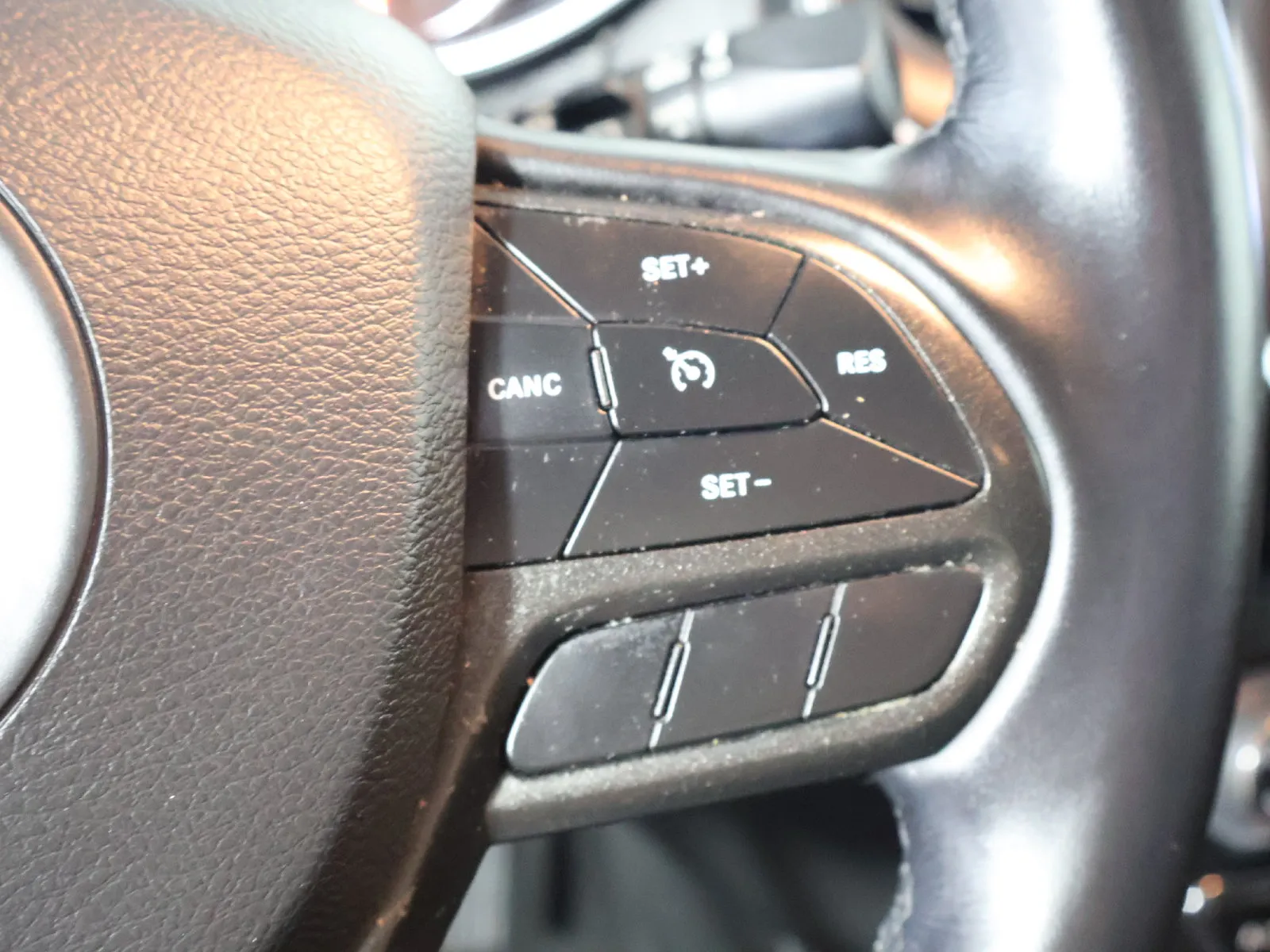 Jeep Cherokee photo 37