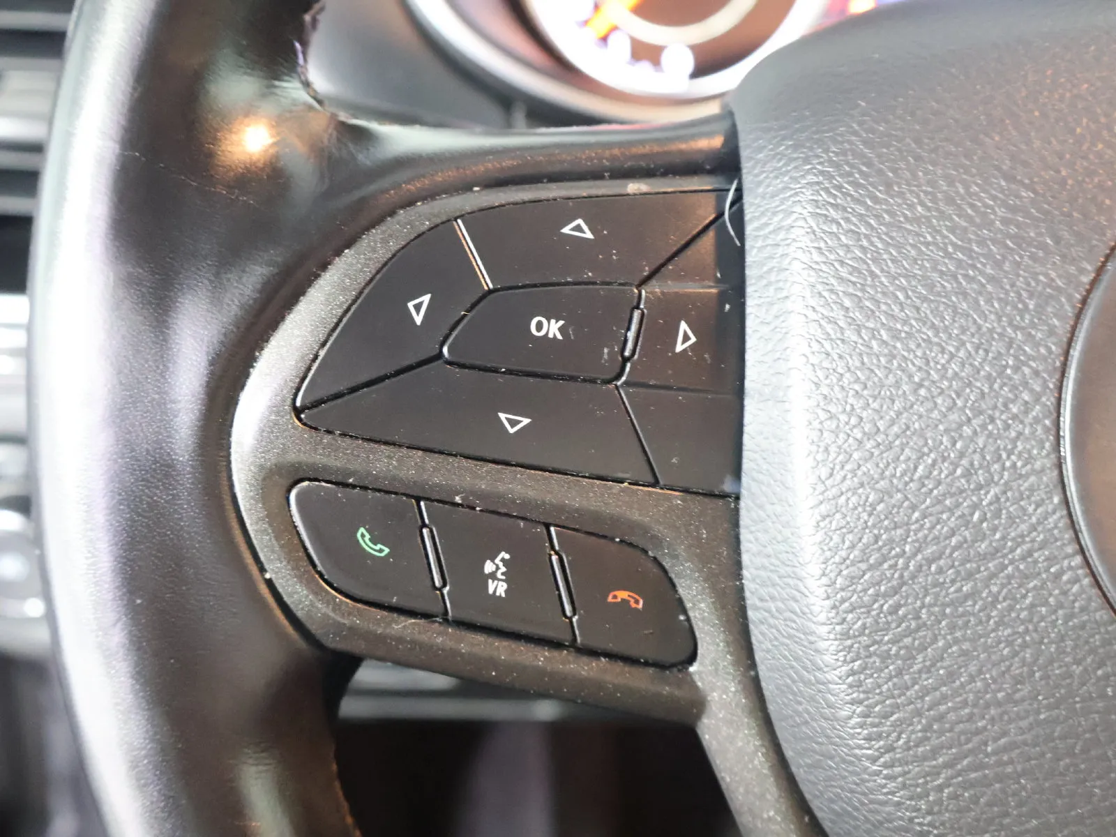 Jeep Cherokee photo 36
