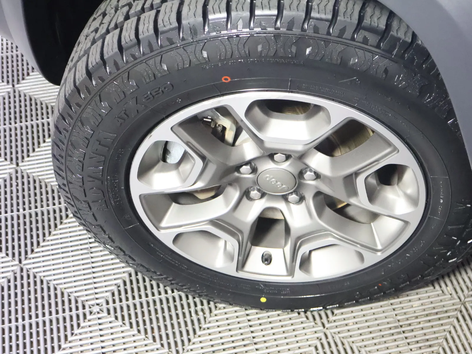 Jeep Cherokee photo 20