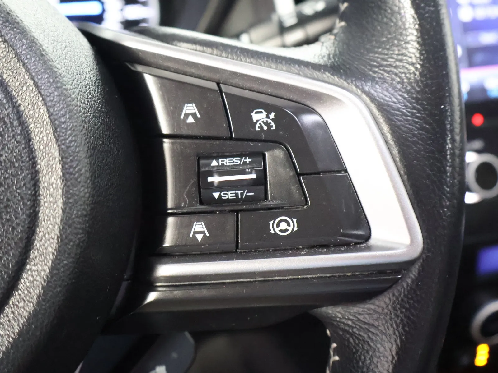 Subaru Ascent photo 36