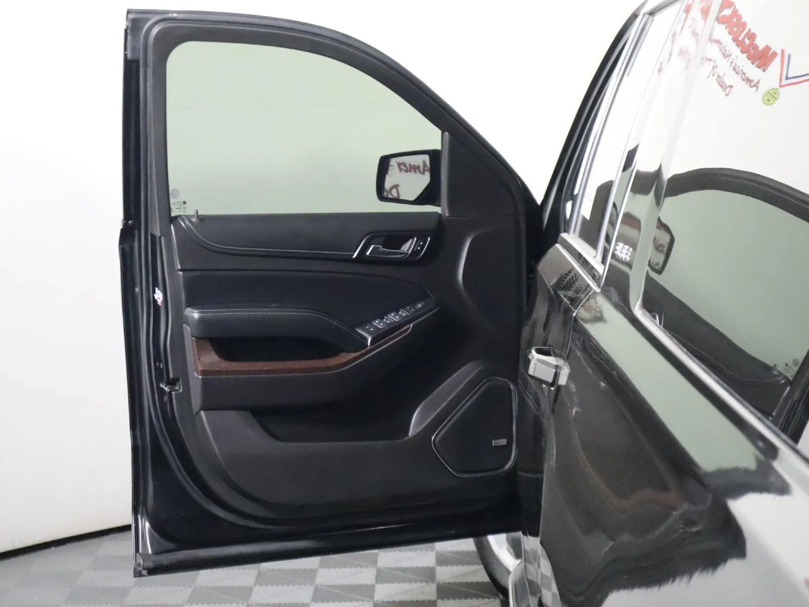 GMC Yukon XL photo 18