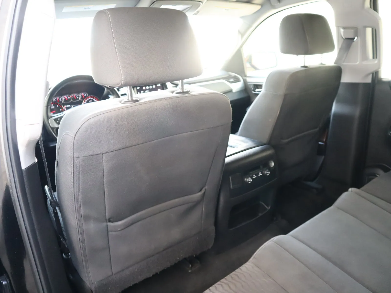GMC Yukon XL photo 39