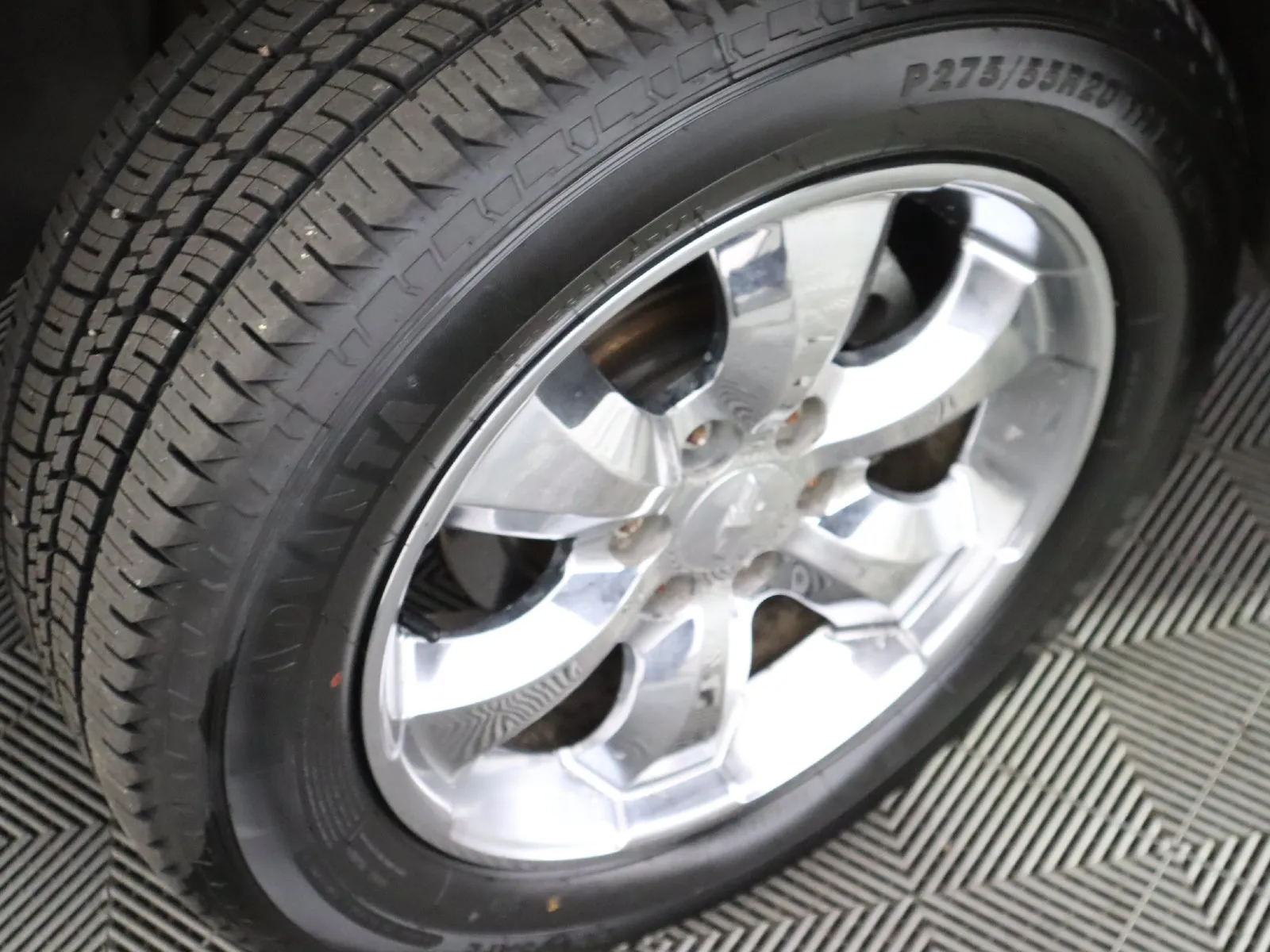 GMC Yukon XL photo 19