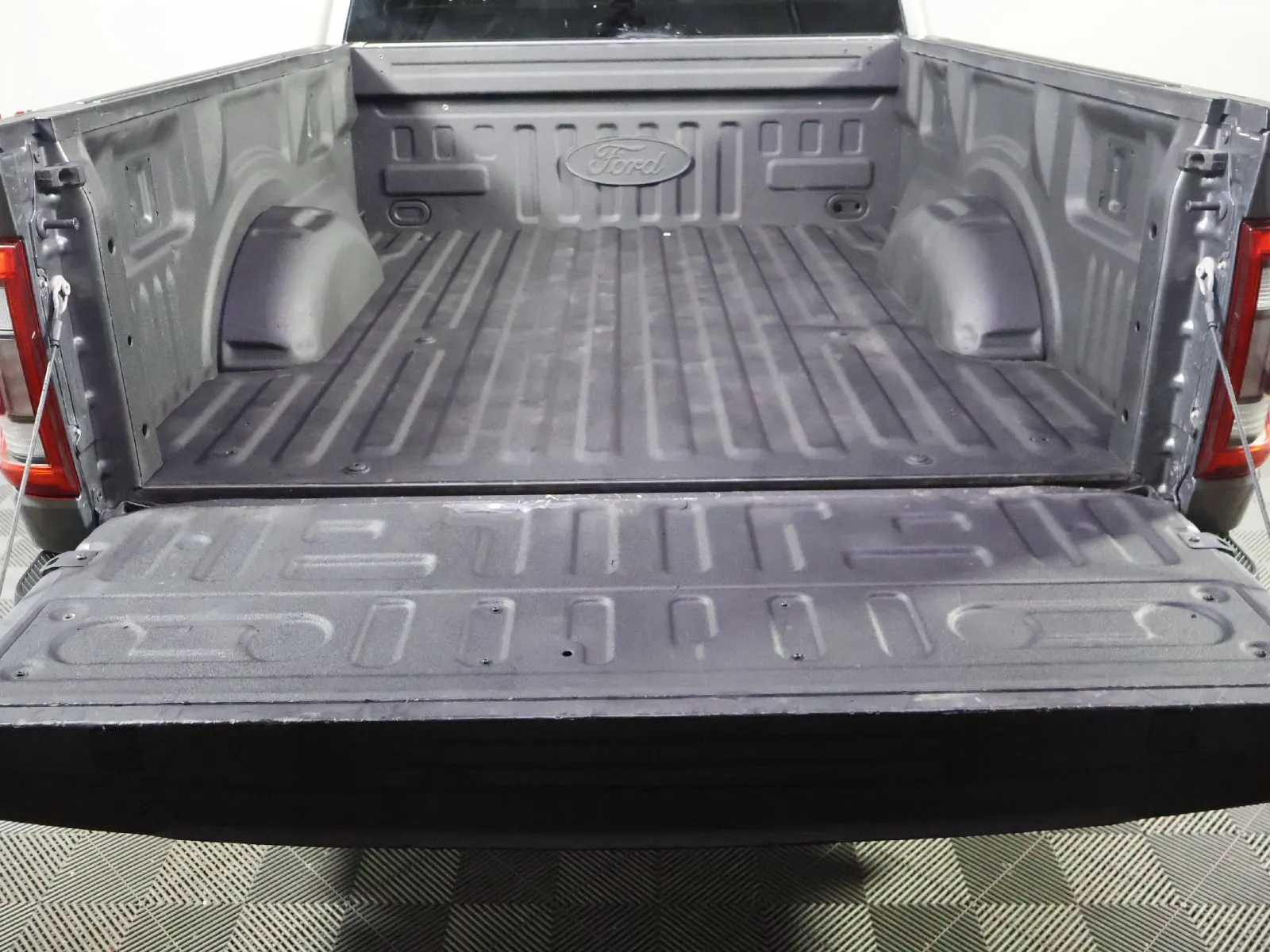Ford F-150 photo 14