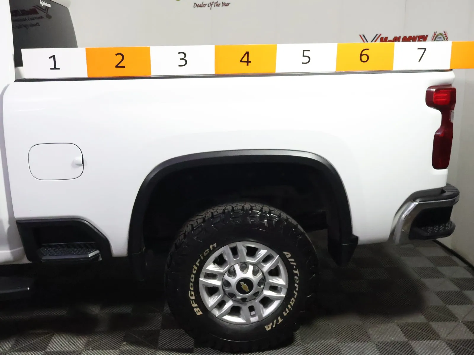 Chevrolet Silverado photo 12