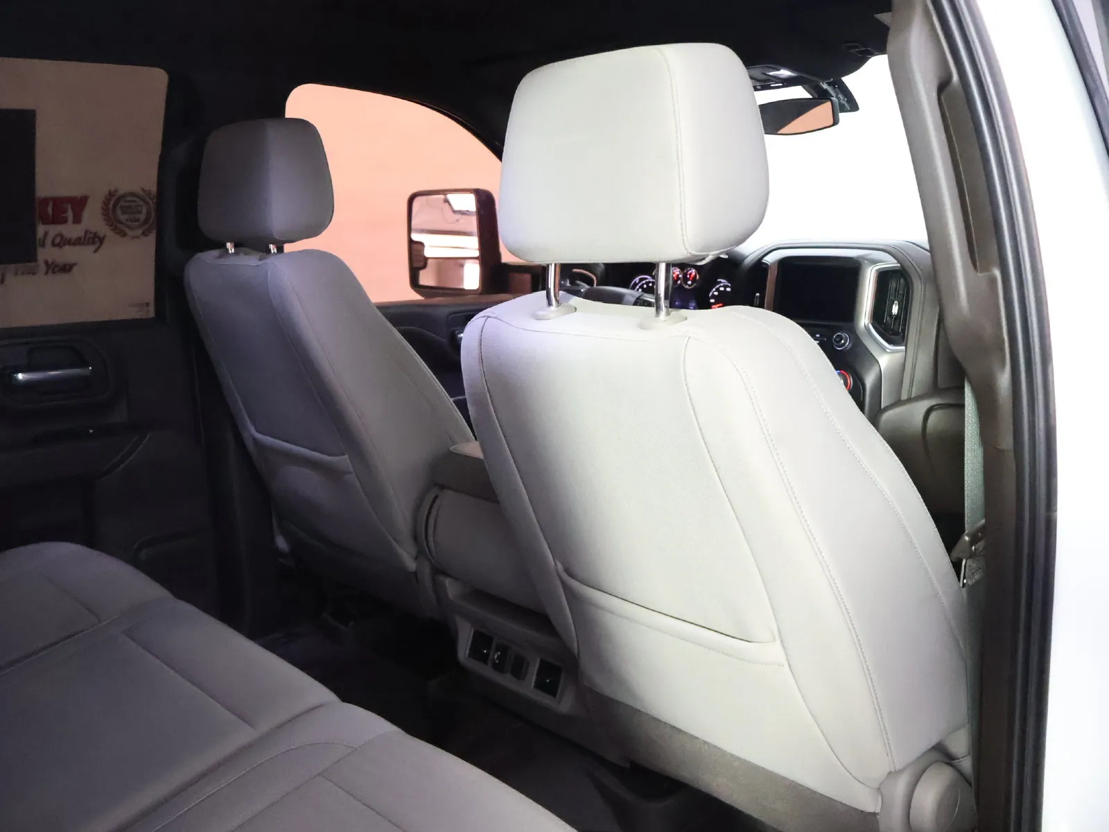 Chevrolet Silverado photo 40