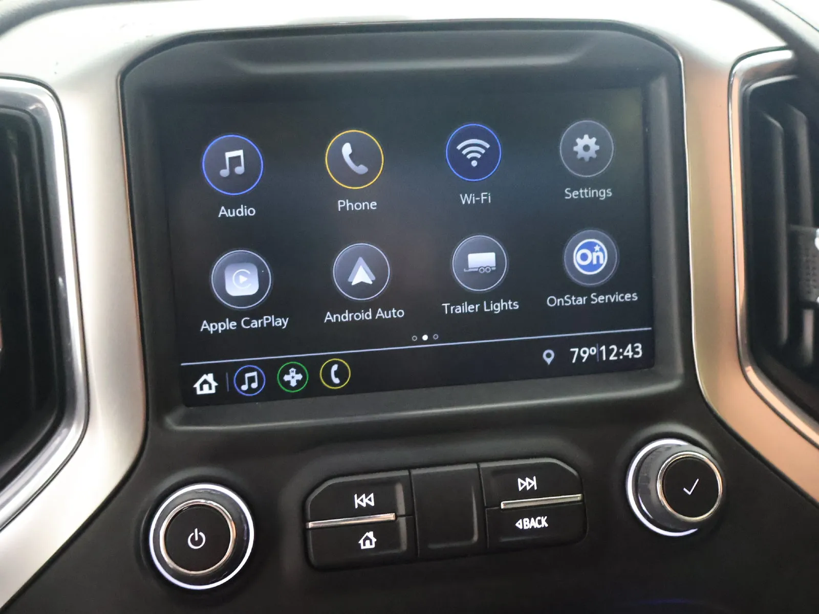 Chevrolet Silverado photo 35