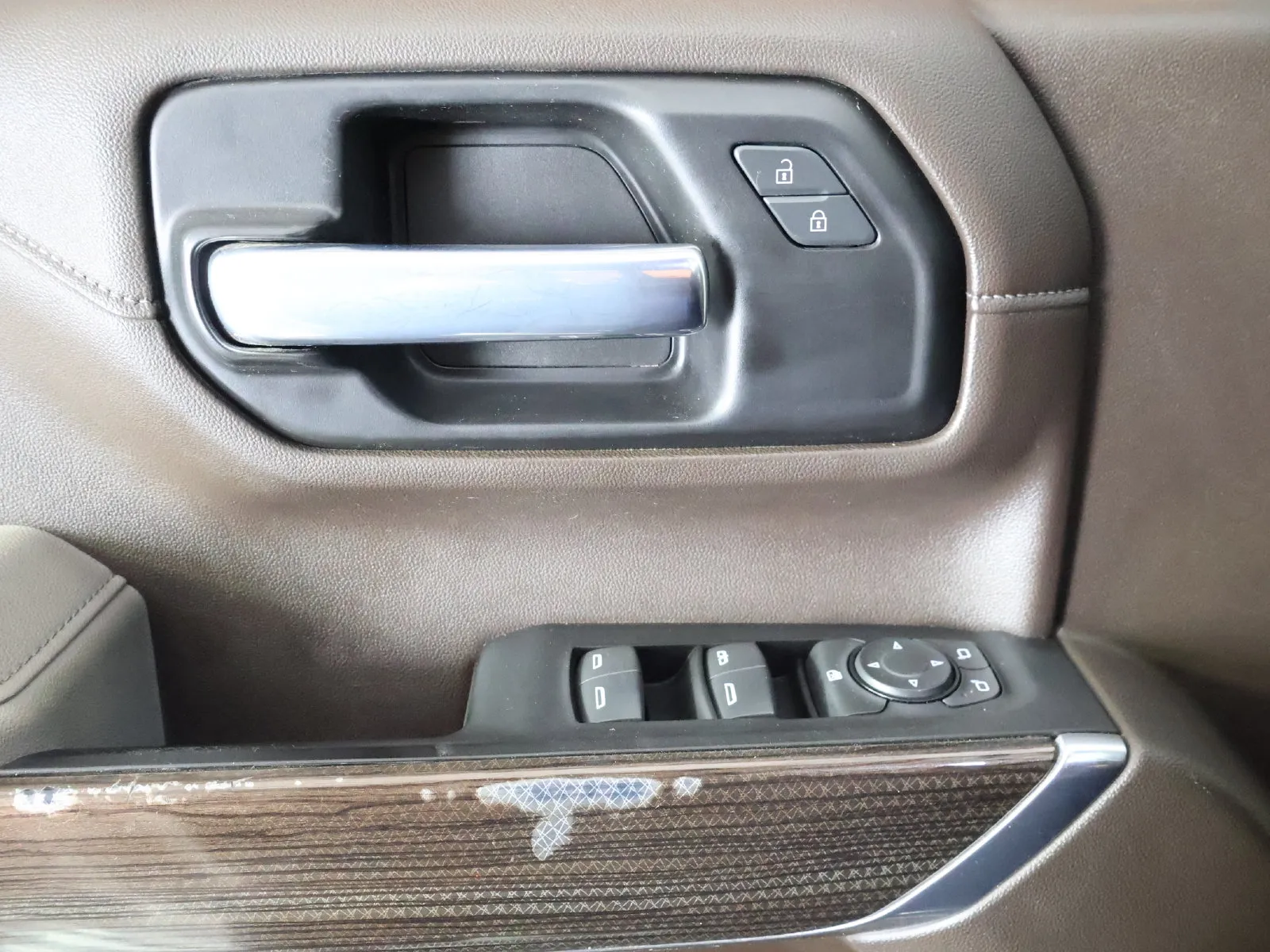 Chevrolet Silverado photo 25