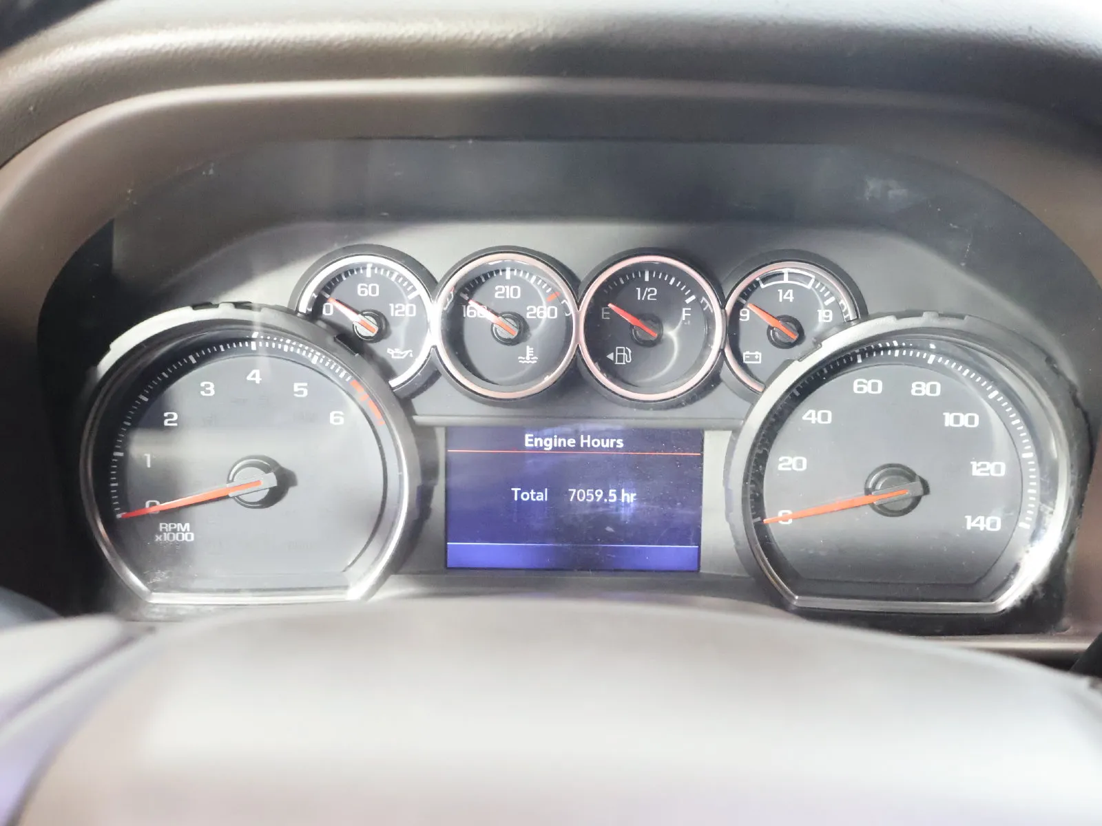 Chevrolet Silverado photo 32