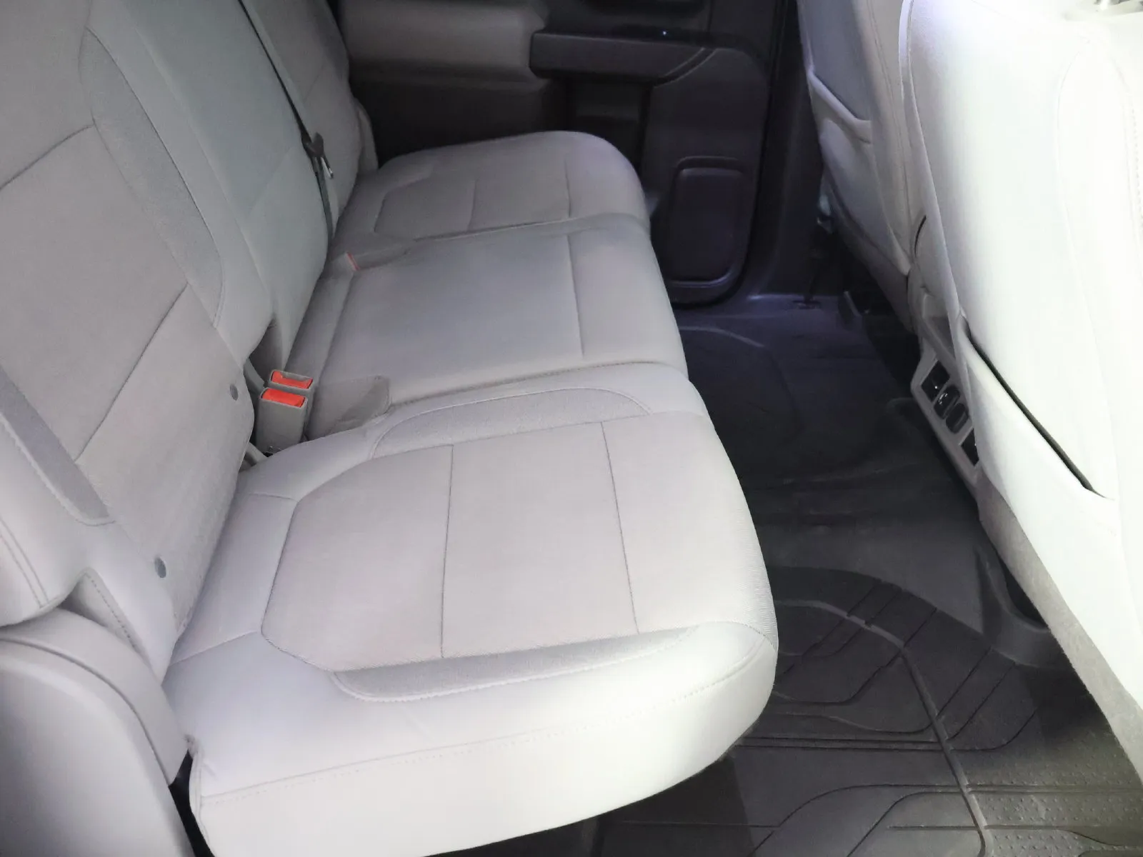 Chevrolet Silverado photo 41