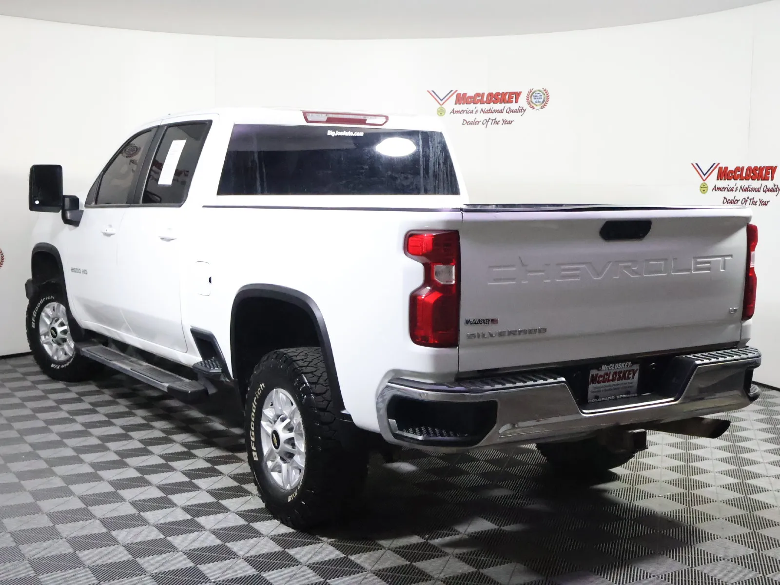Chevrolet Silverado photo 11