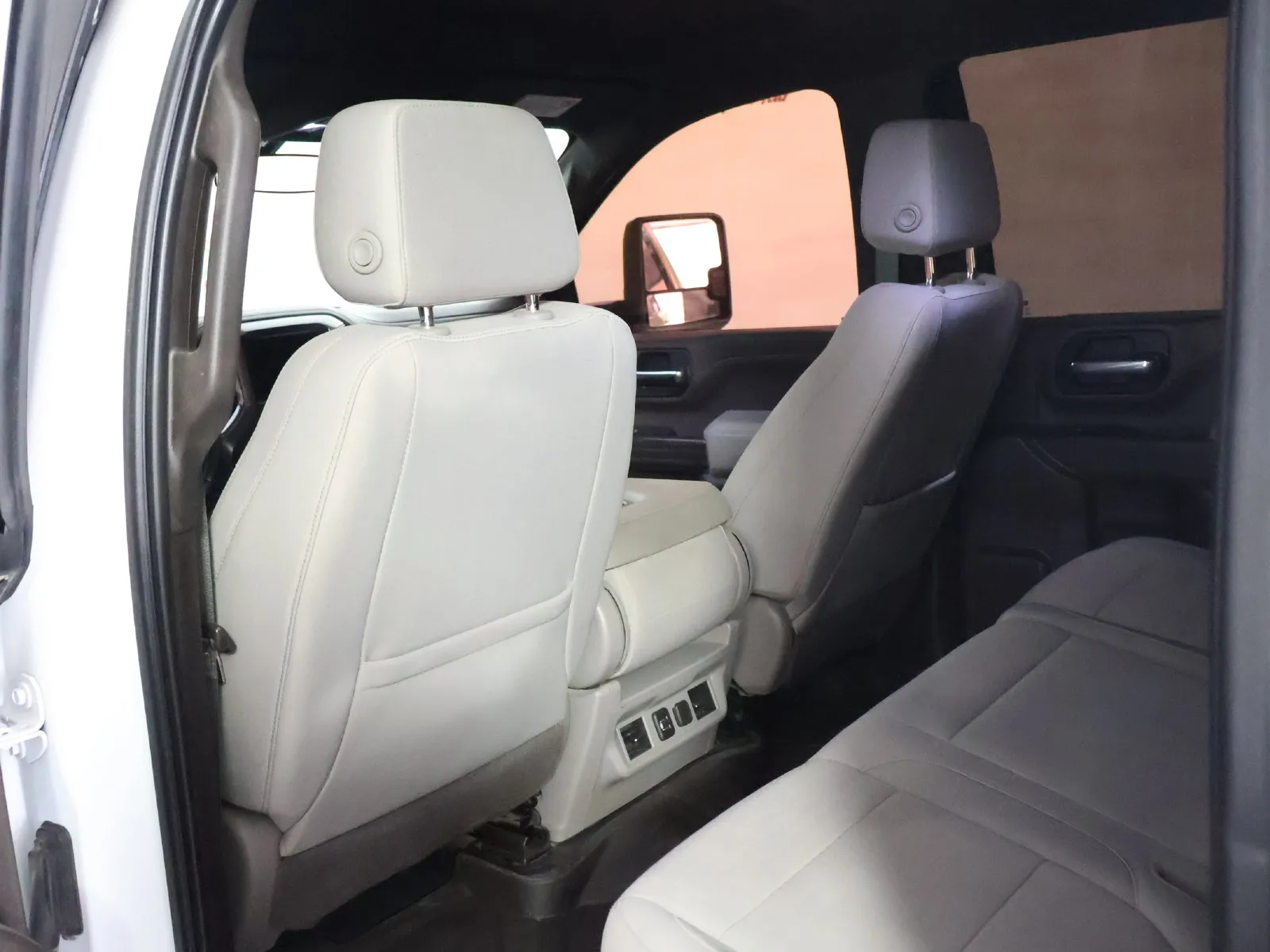 Chevrolet Silverado photo 22