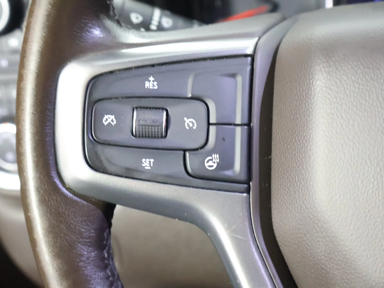Chevrolet Silverado photo 30
