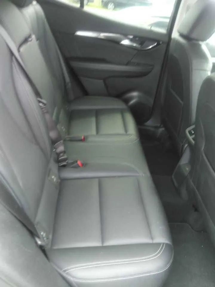 Buick Envision photo 3