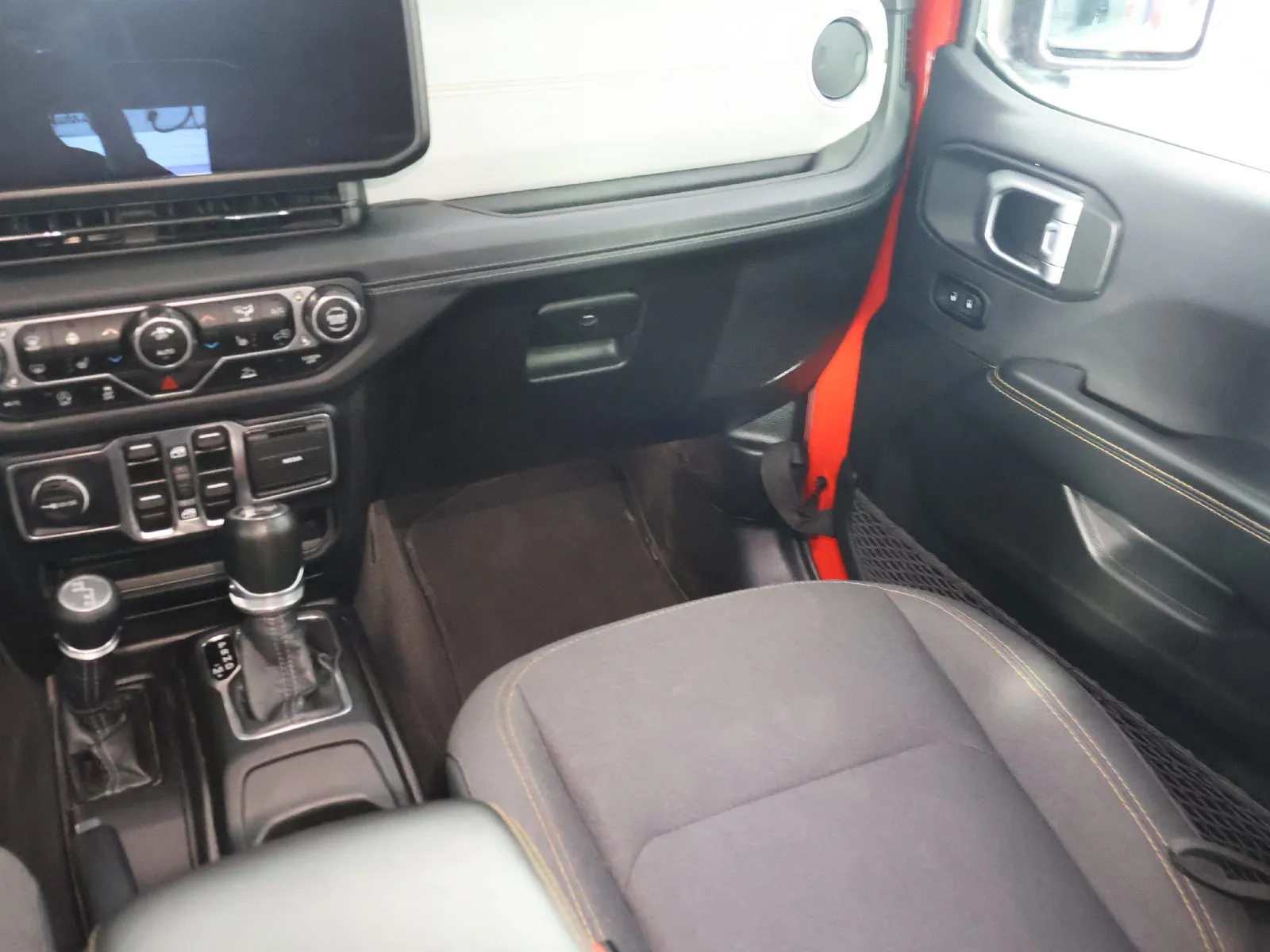 Jeep Wrangler photo 31