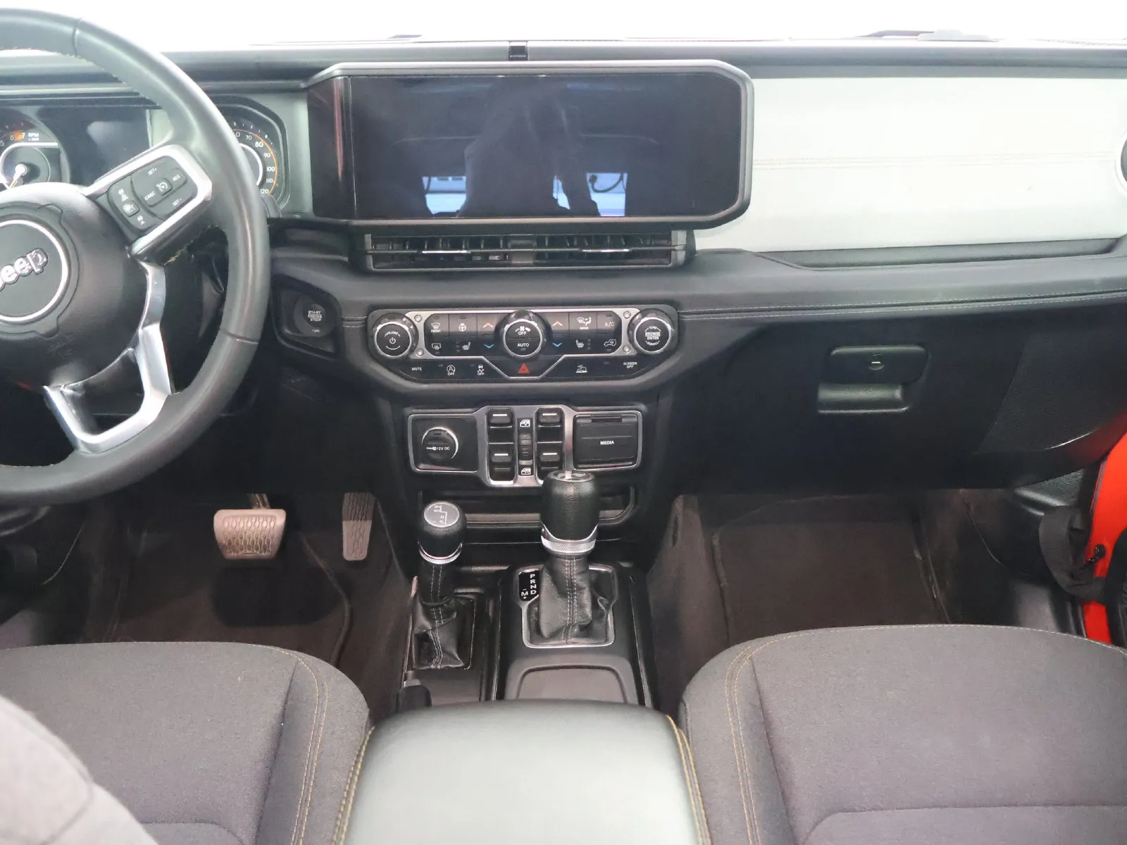Jeep Wrangler photo 29