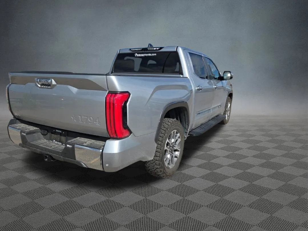 Toyota Tundra photo 5
