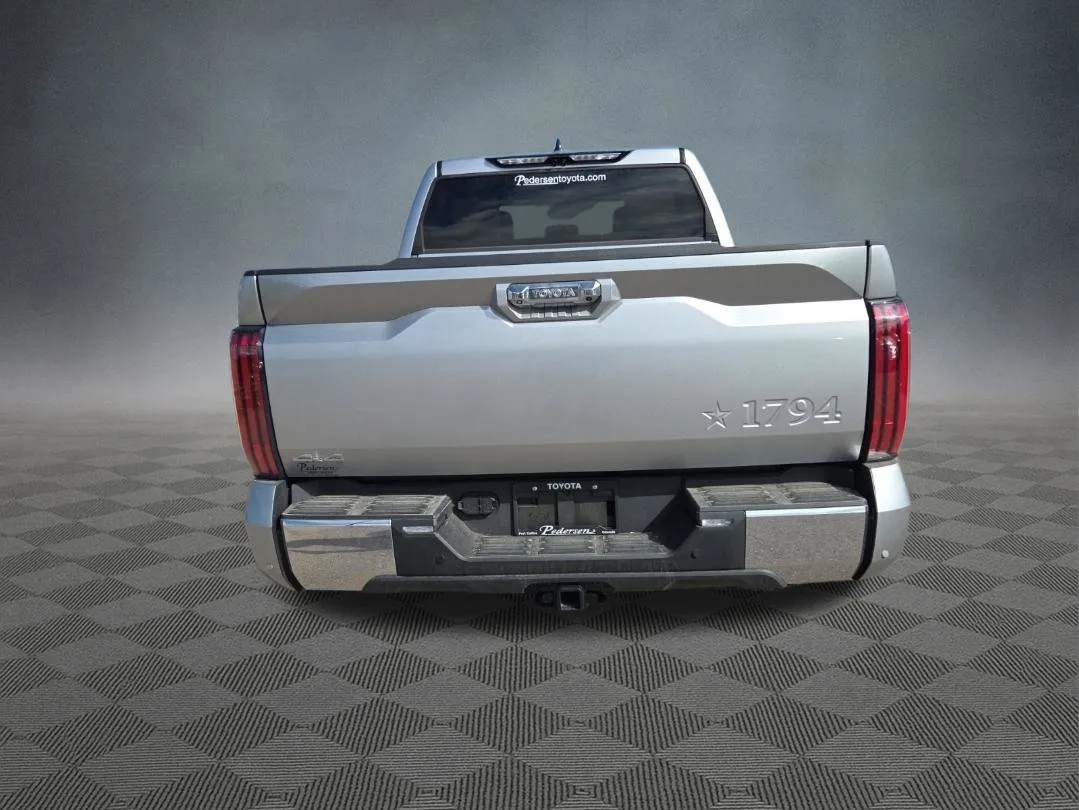 Toyota Tundra photo 4