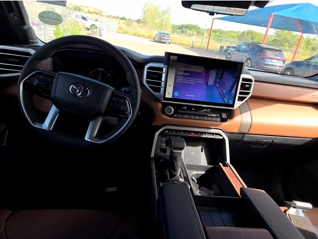 Toyota Tundra photo 7