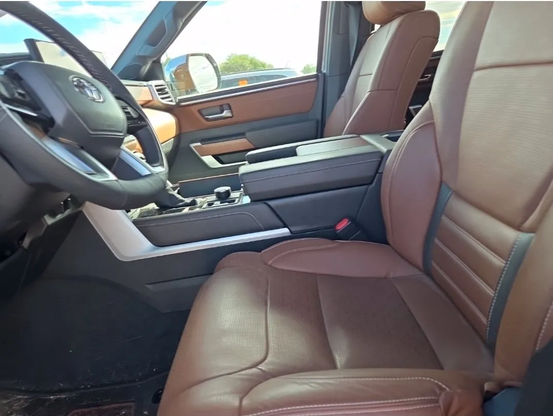 Toyota Tundra photo 12