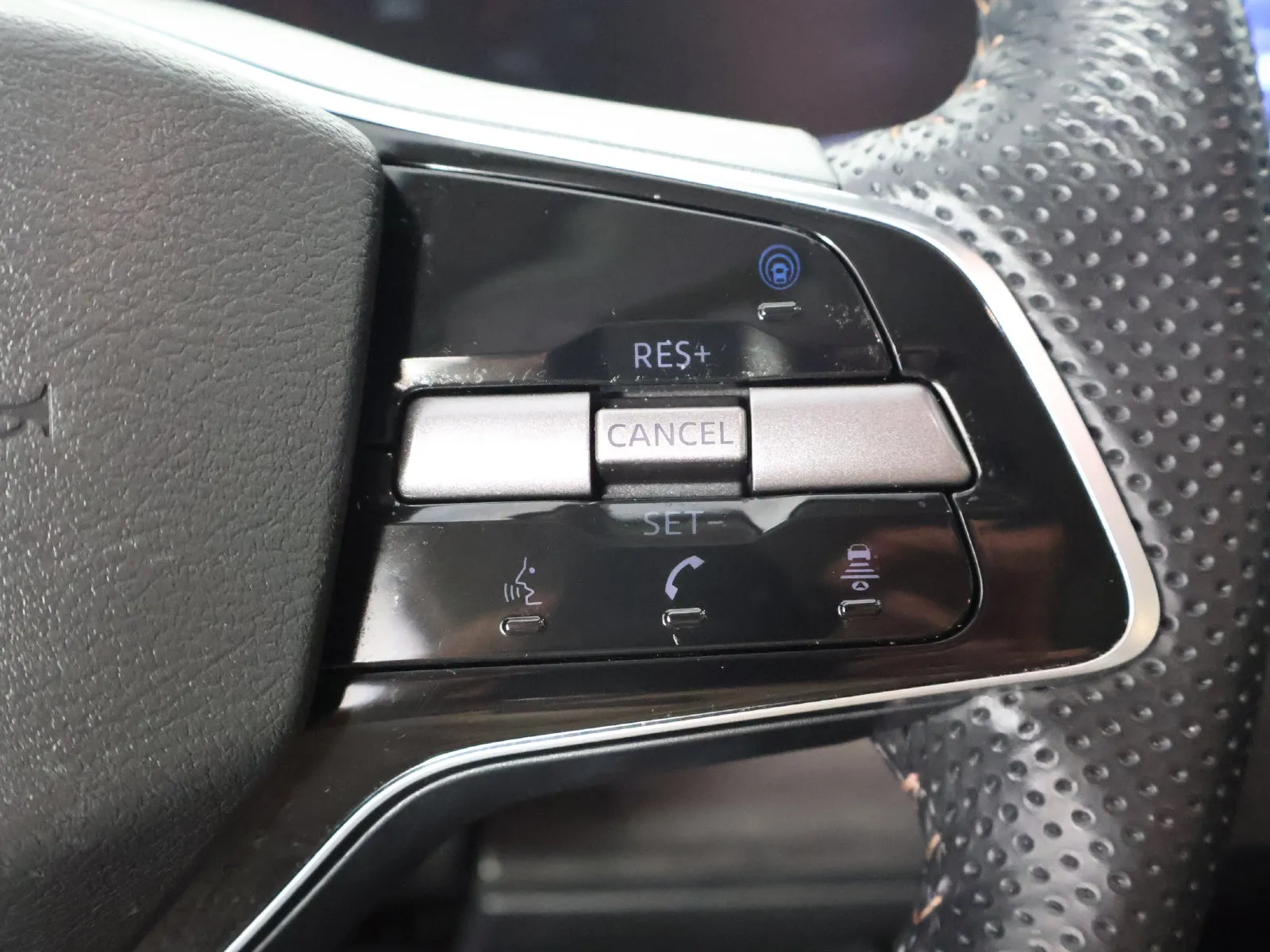 Nissan Ariya photo 26