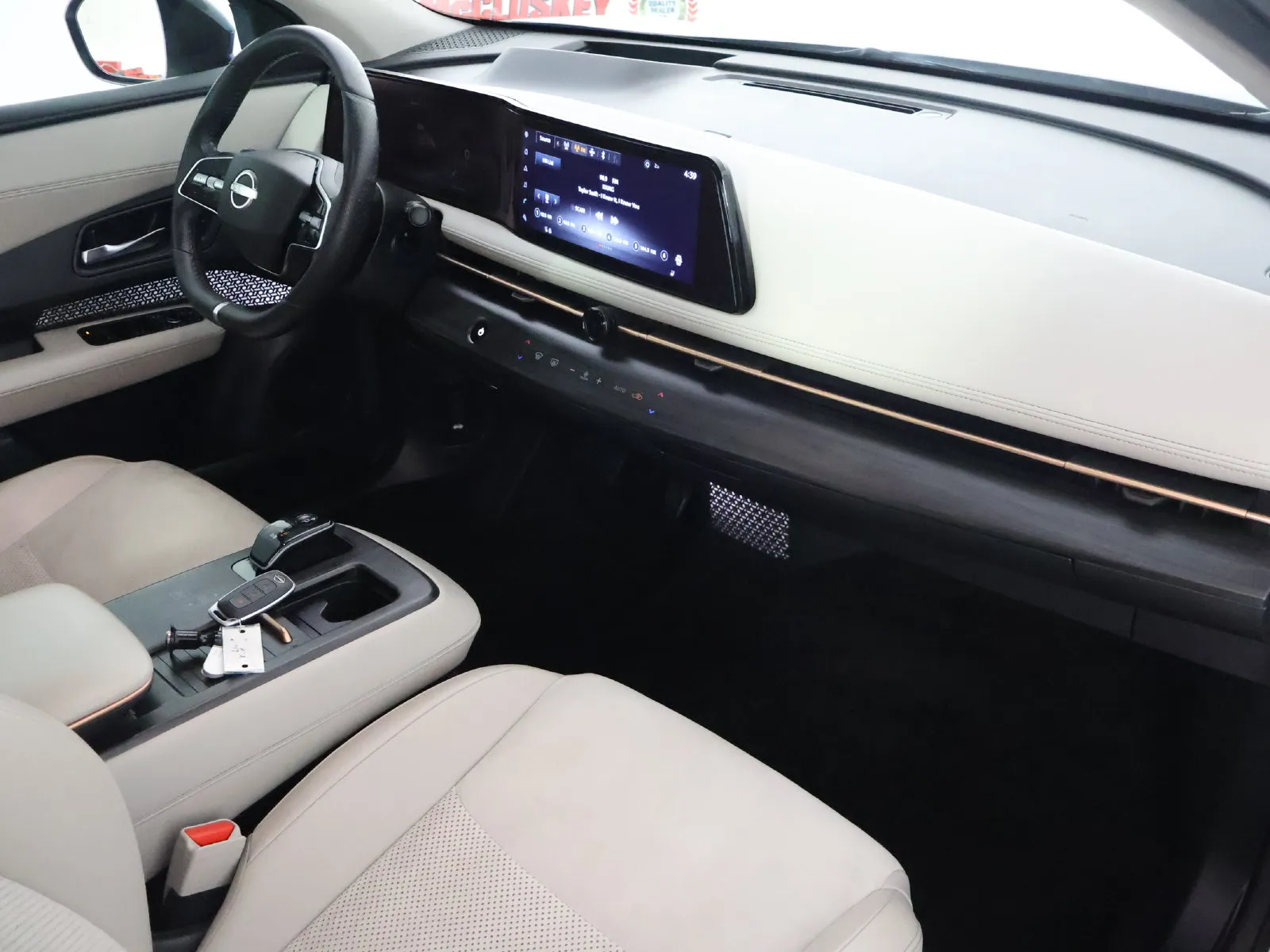 Nissan Ariya photo 40