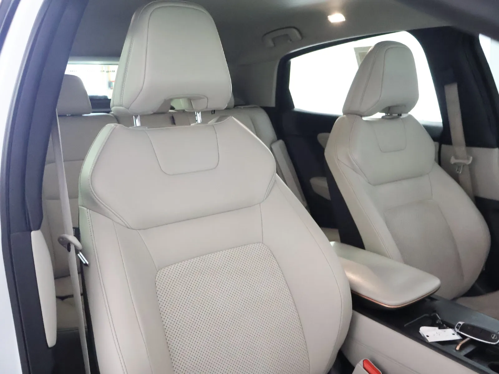 Nissan Ariya photo 42