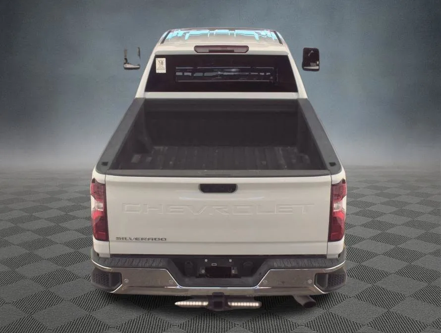 Chevrolet Silverado photo 11