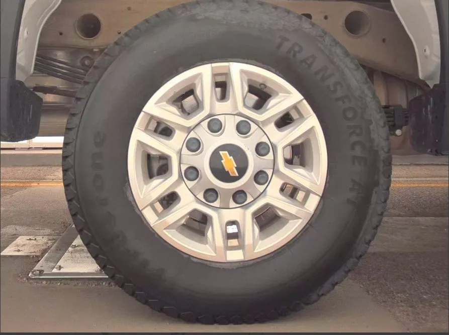 Chevrolet Silverado photo 15
