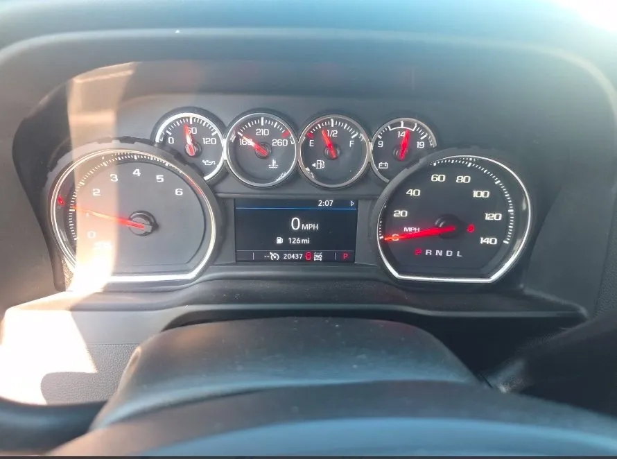 Chevrolet Silverado photo 5