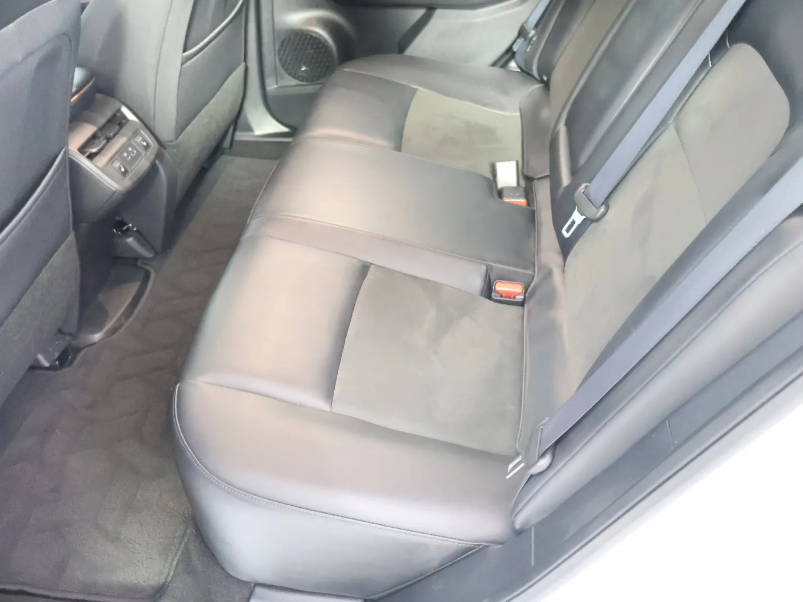 Nissan Ariya photo 45