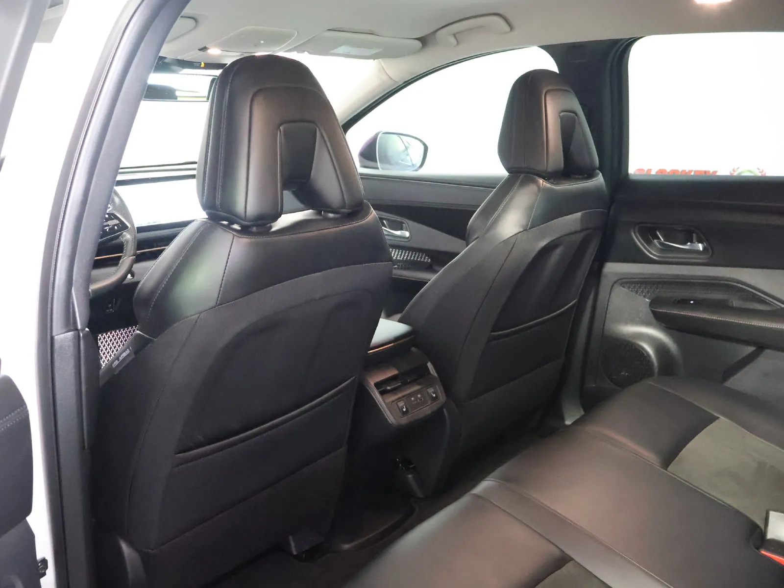 Nissan Ariya photo 44