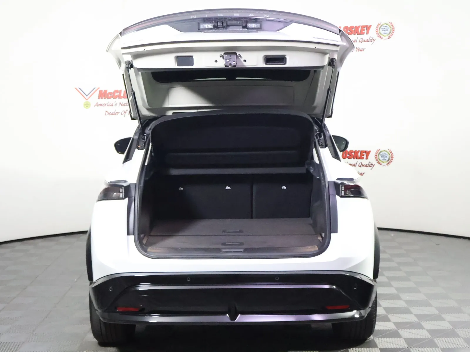 Nissan Ariya photo 11