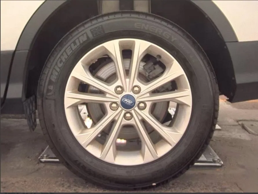 Ford Escape photo 13