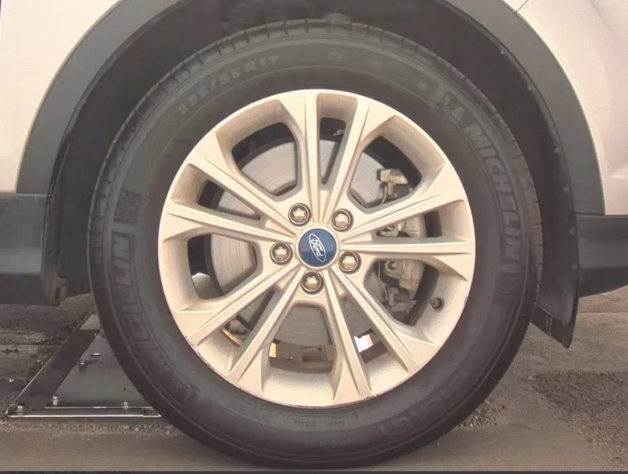 Ford Escape photo 15