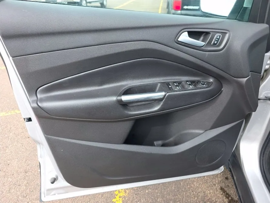 Ford Escape photo 10