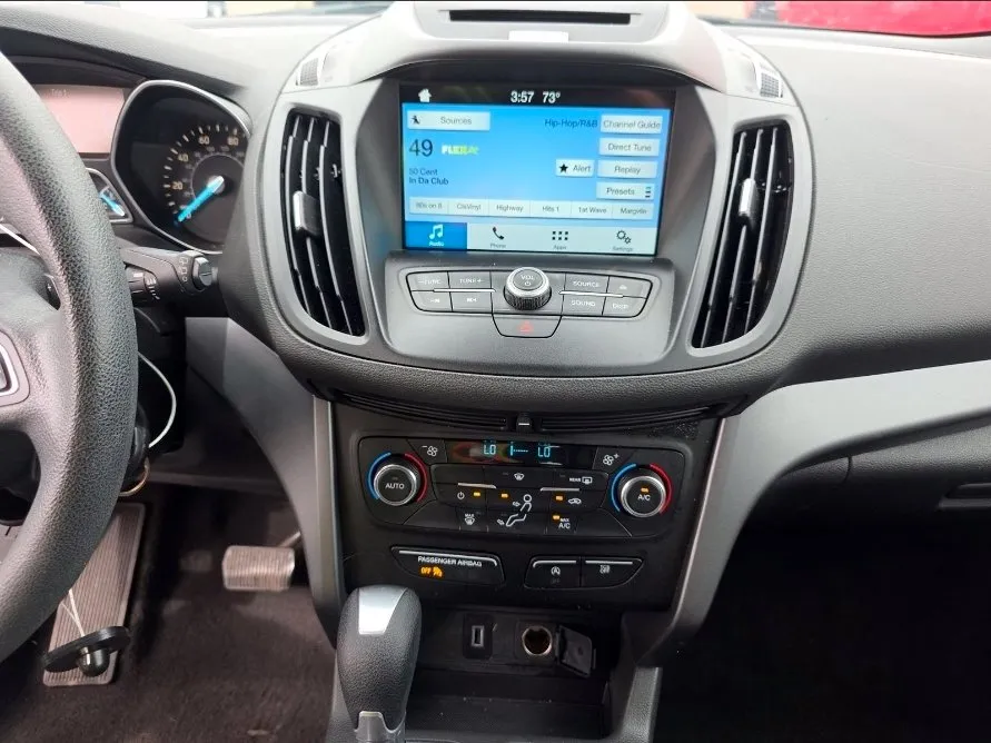 Ford Escape photo 11