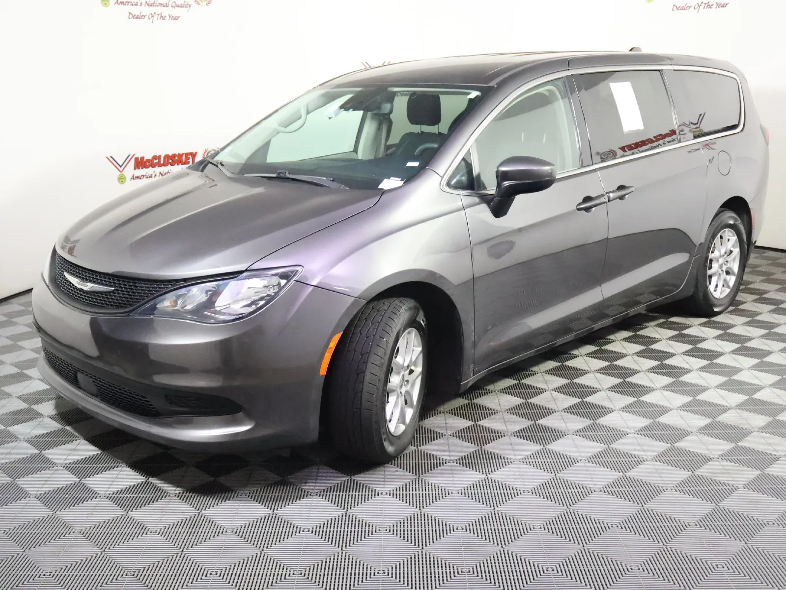 Chrysler Voyager photo 16