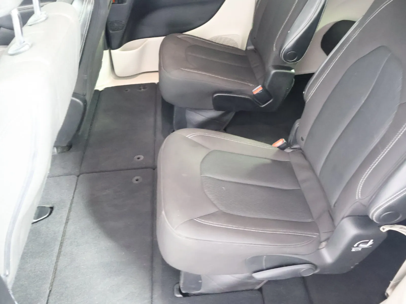 Chrysler Voyager photo 32