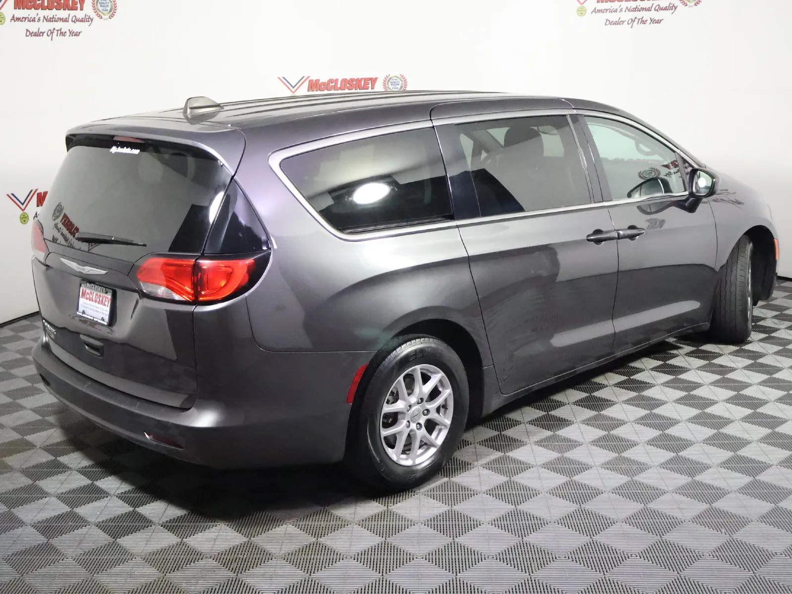 Chrysler Voyager photo 4
