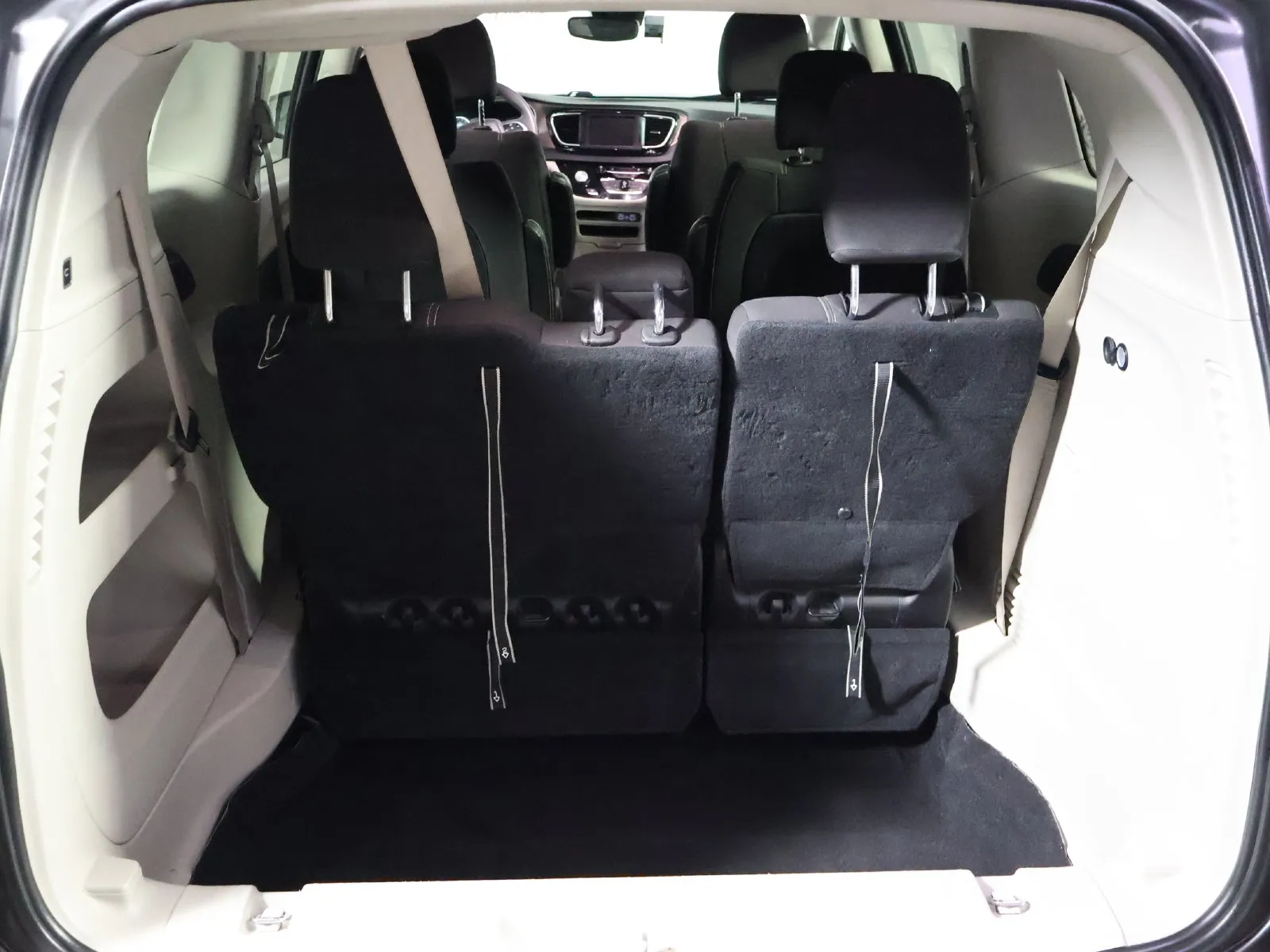 Chrysler Voyager photo 11
