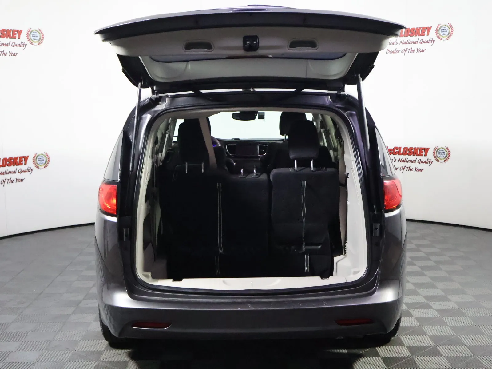 Chrysler Voyager photo 10