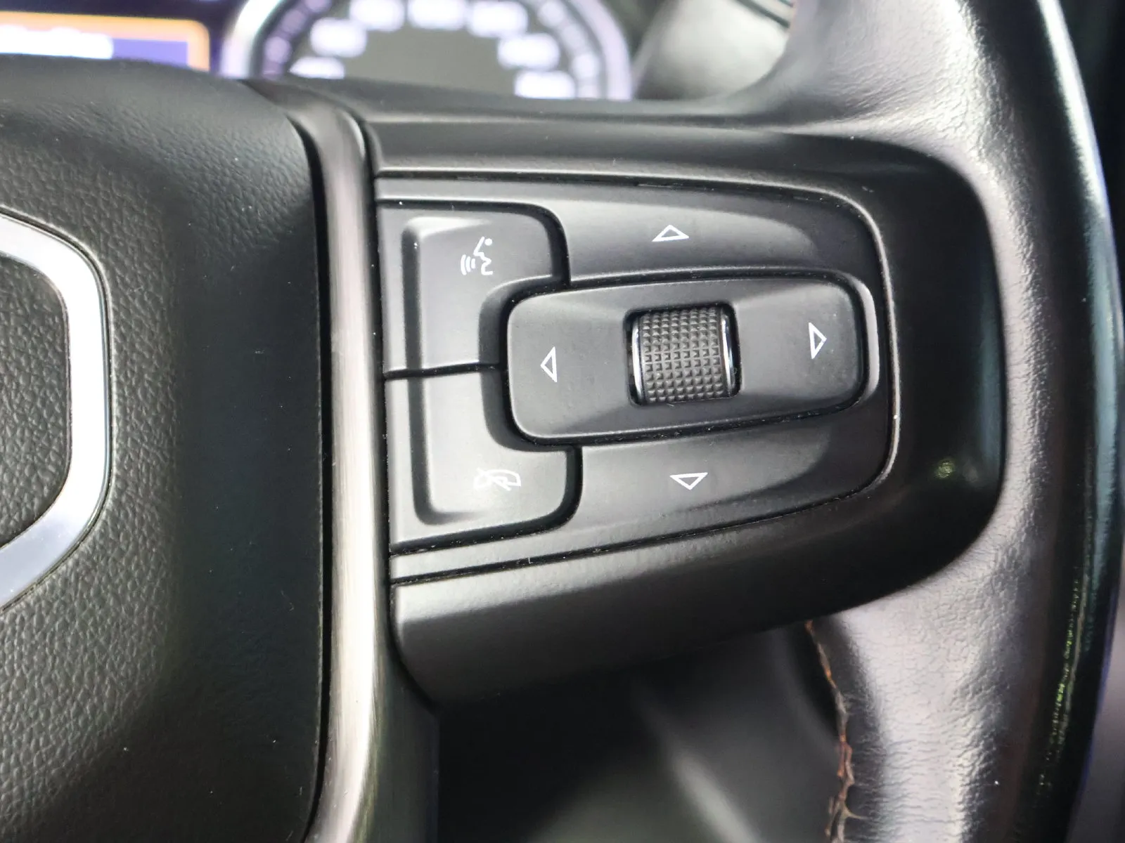 GMC Sierra photo 37